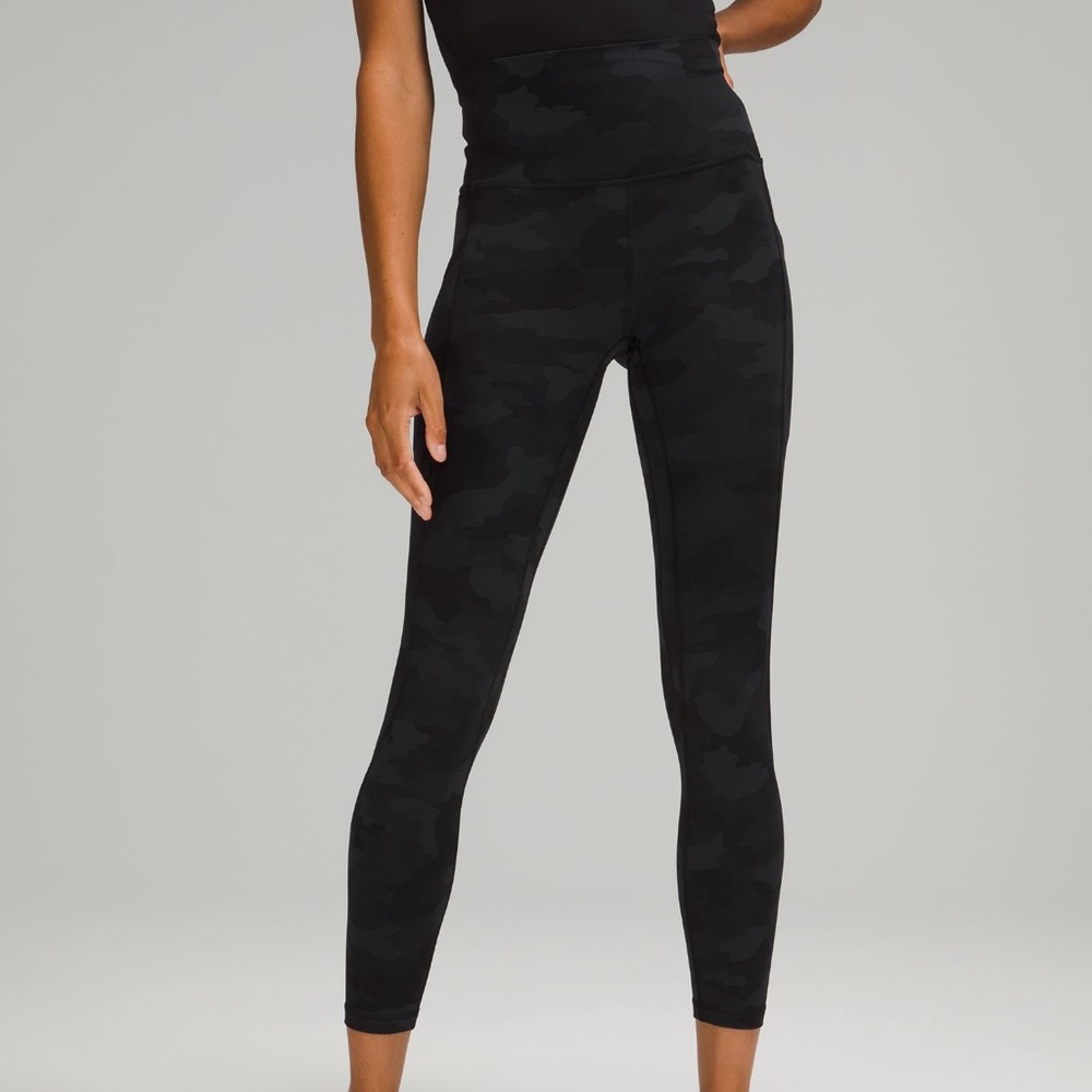 Lululemon Align leggings 25” with pockets